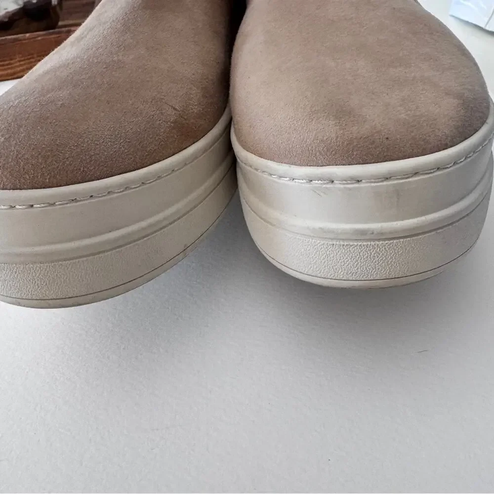 J Slides Tan Suede Leather Slip On Platform Flats Womens 7 Comfort Shoes Classic